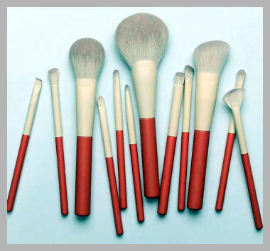 Nommon - Set of 12: Makeup Brush with Case | YesStyle<br><span style='text-align: center;'>$10.3 yesstyle.com</span>